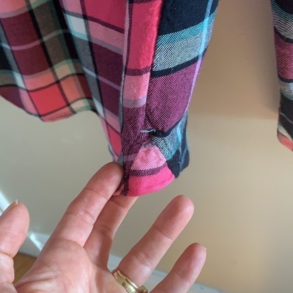 Abercrombie kids Soft Plaid Button Down Shirt Pink/Black Sz 15/16 - Picture 5 of 9